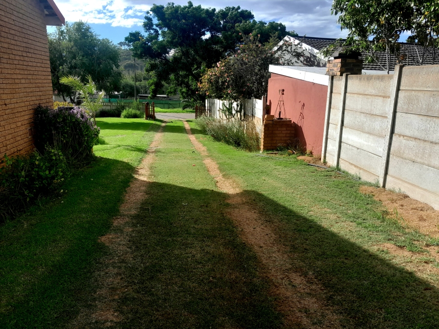 3 Bedroom Property for Sale in Albertinia Western Cape